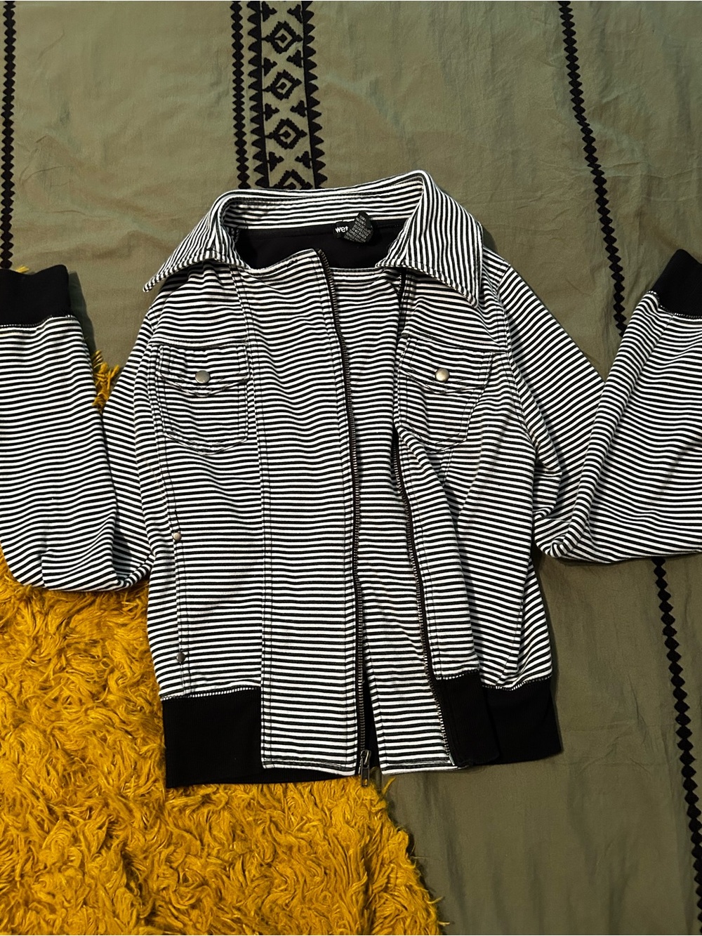 Wet Seal Striped Black and White Zip-Up Jacket